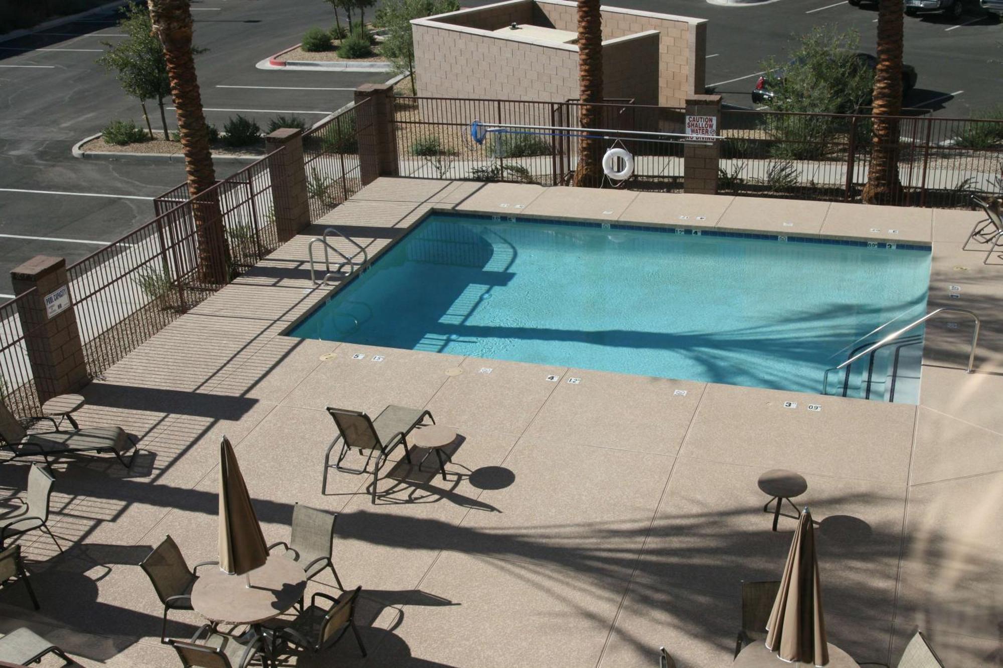 Hampton Inn & Suites Phoenix/Gilbert Exterior photo